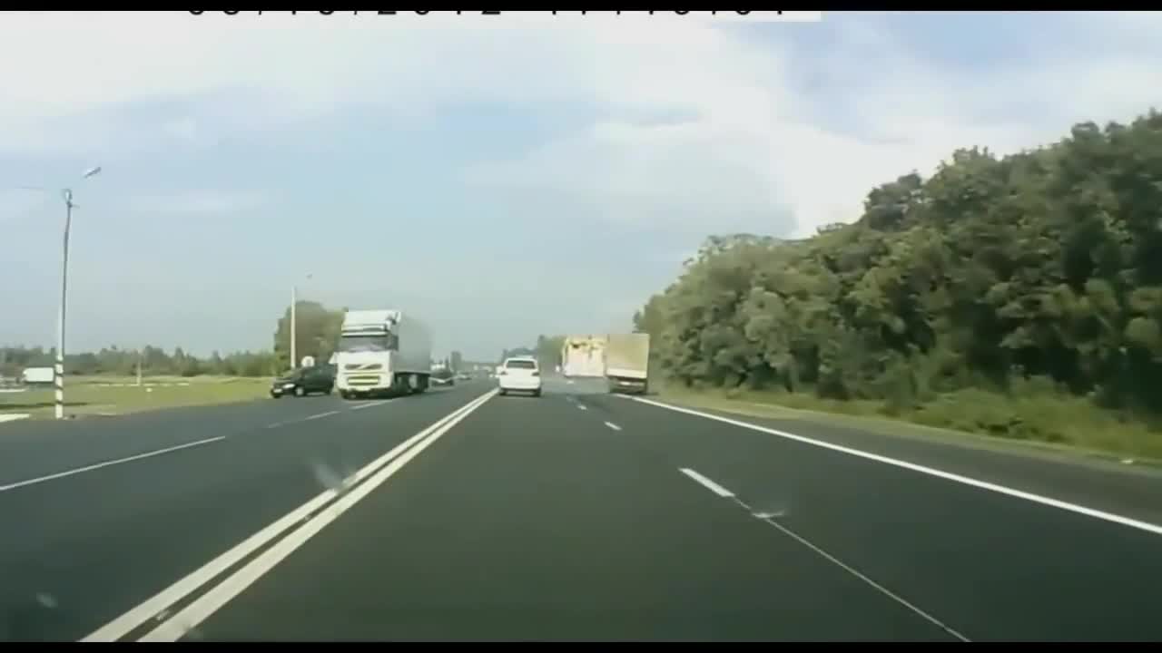 Crazy car accidents Silly funny truck driver SPECIAL