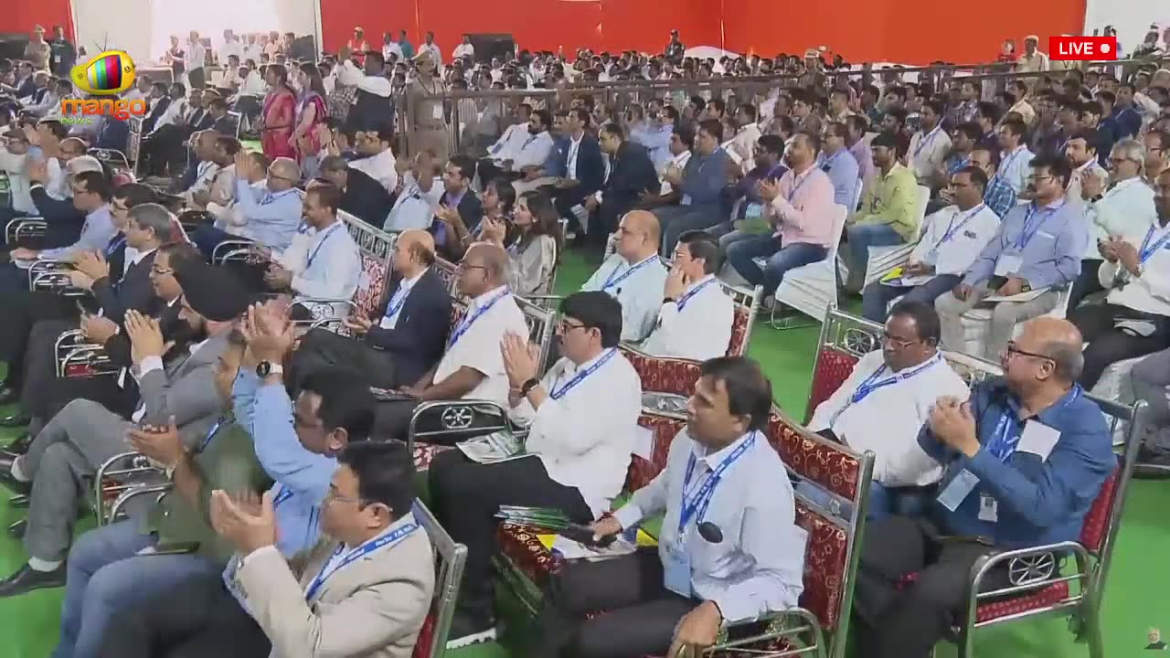 LIVE: PM Modi inaugurates, lays foundation stone of projects in Adilabad, Telangana | Mango News