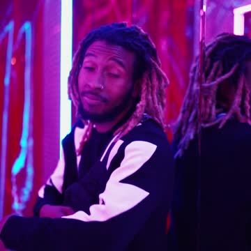 how to pose to be cool in photos