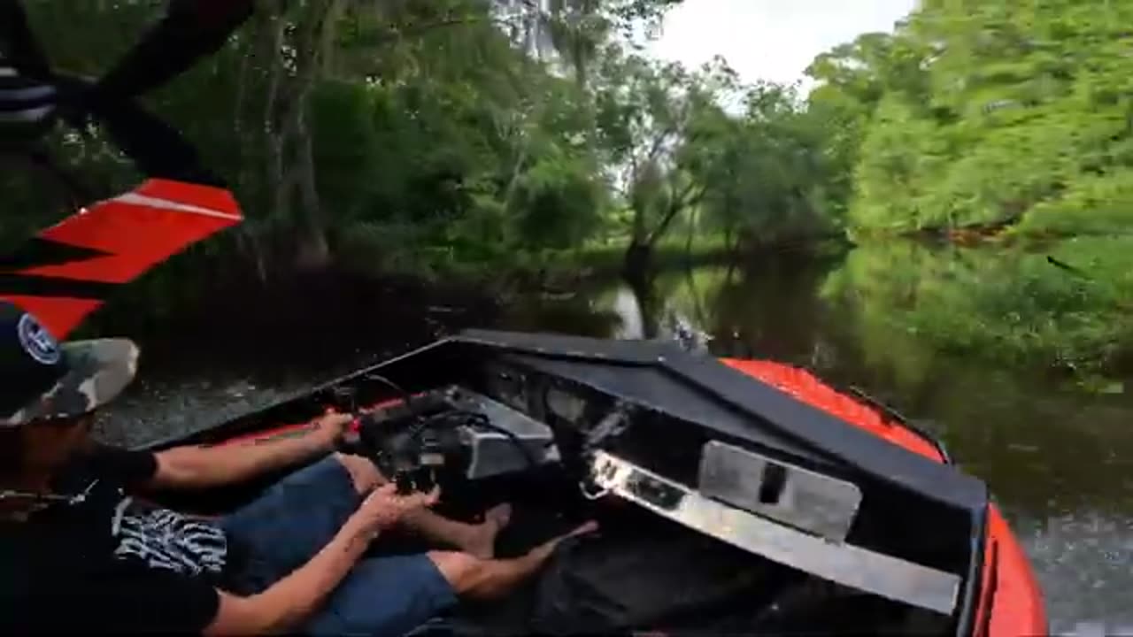 High-Speed Jet Boat in Narrow Swamp | Ronnie Renner