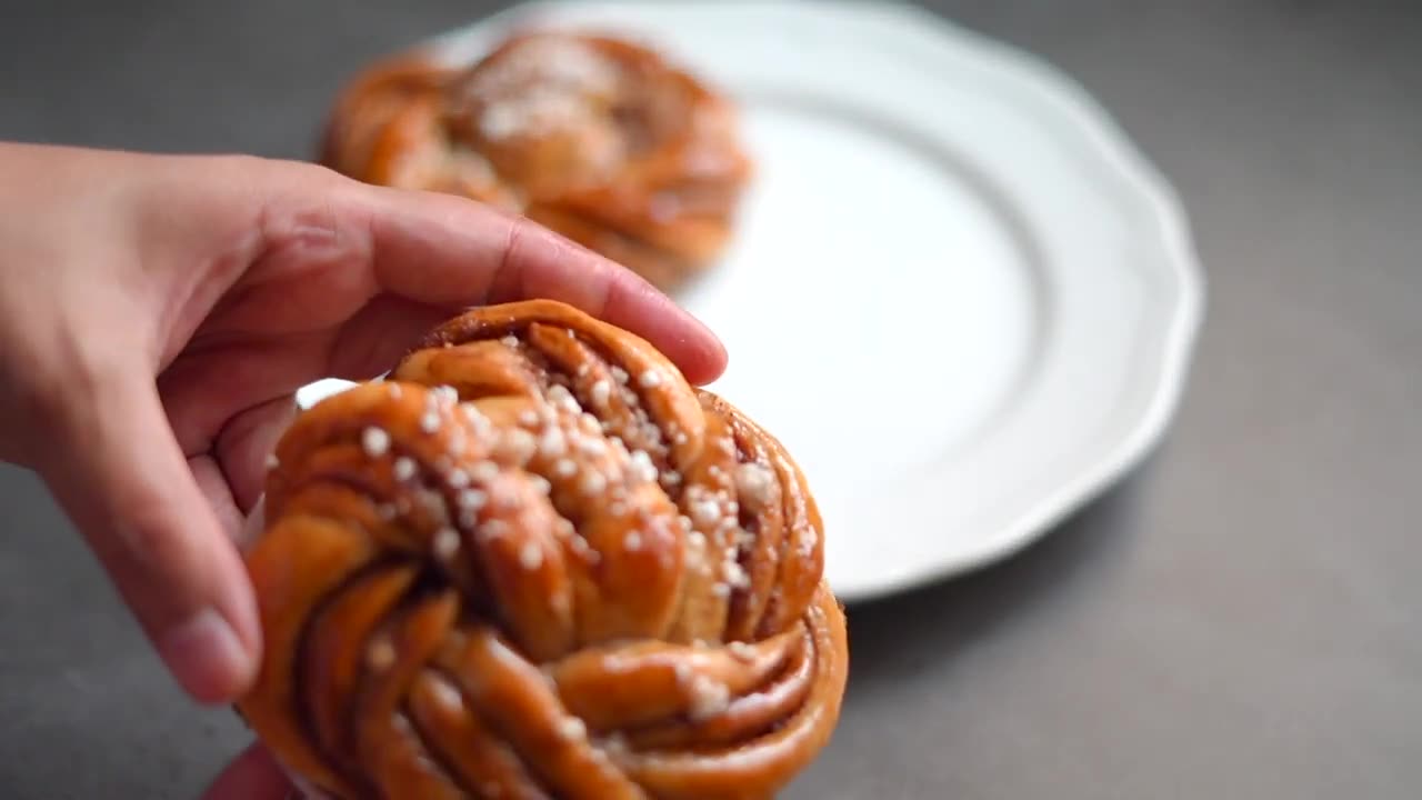 Easy Swedish cinnamon buns