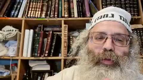 אע"פ שאמרו אין אדם רשאי לכוף את אשתו להיות כוחלת ולהיות פוקסת באמת אמרו - שיר נ נח מסכת כתובות דף ד