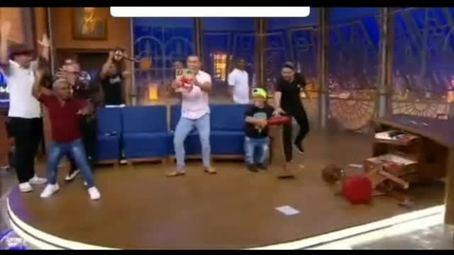 Danilo Gentili vs Tirulipa The Noite