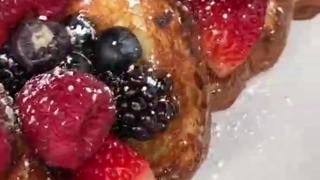 HAWAIIAN BREAD FRENCH TOAST