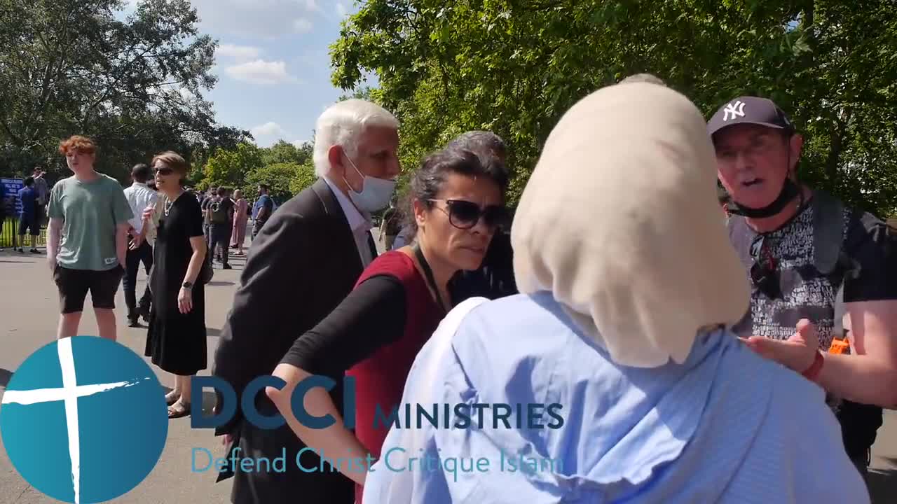 Where does sun set Speakers Corner