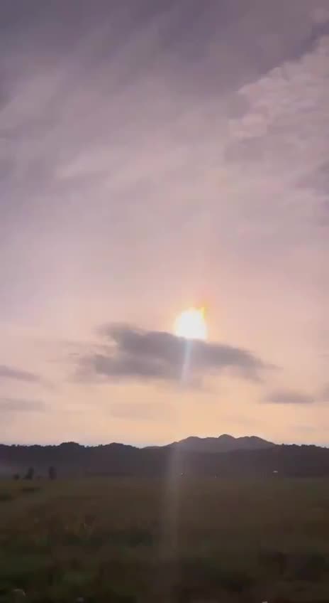 ‼️Bright meteor lit up sky over Philippines as it burned up entering the Earth’s atmosphere