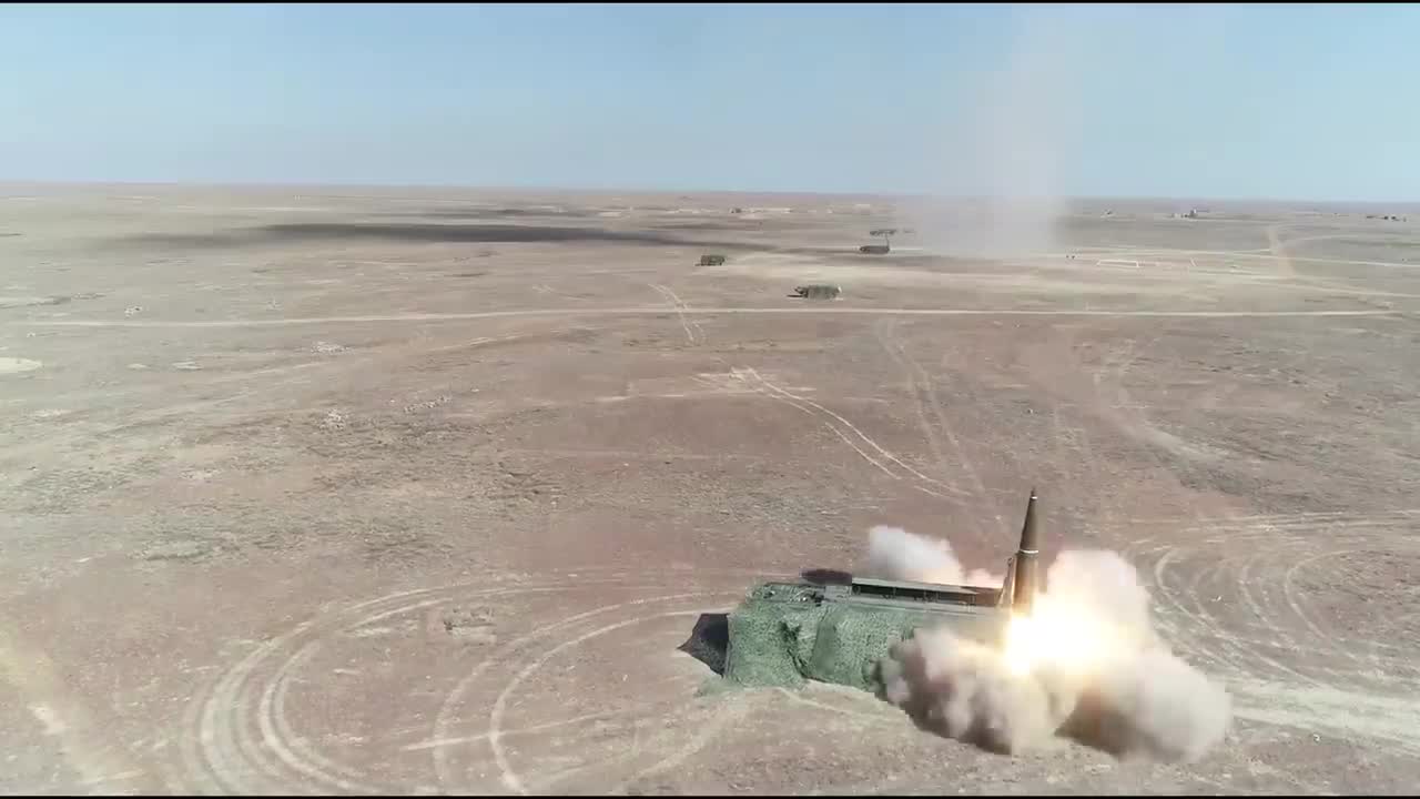 Russian 9K720 ISKANDER-M Tactical Missile: Load Launch