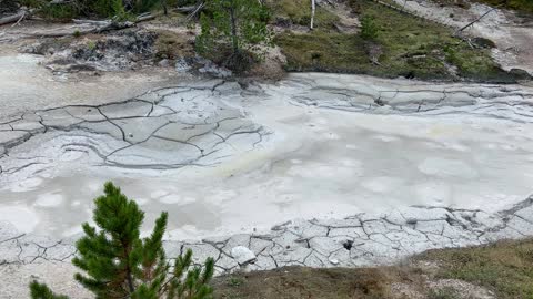 NW Yellowstone Paint Pot