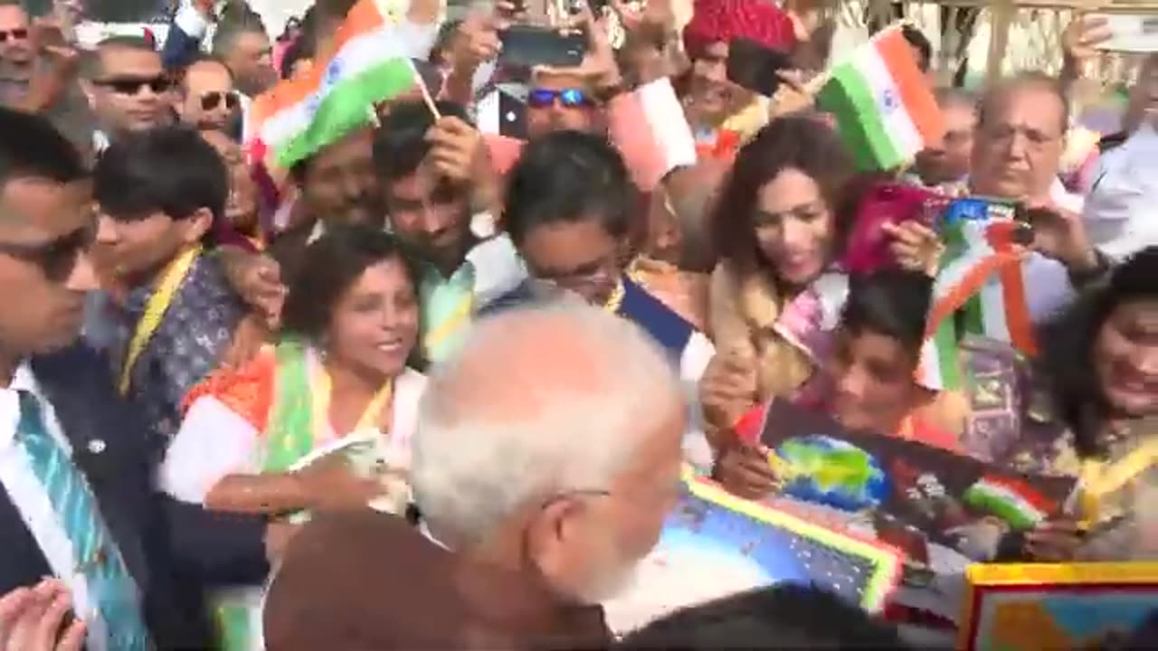 LIVE: Indian community welcomes PM Modi in Philadelphia, USA