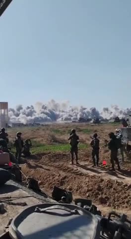 IDF continues to destroy neighborhoods in the Gaza Strip
