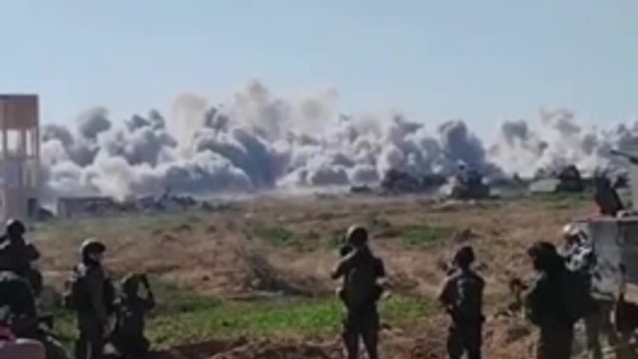 IDF continues to destroy neighborhoods in the Gaza Strip