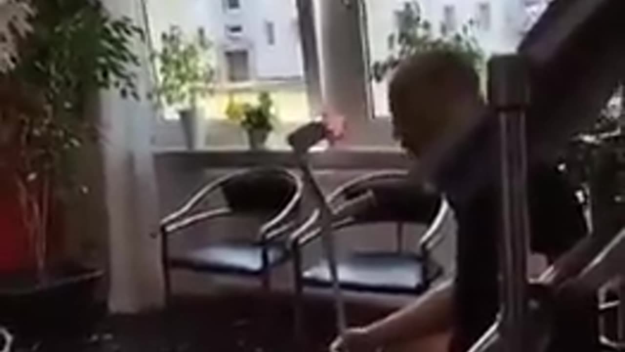 Migrant loses his shit at doctors office