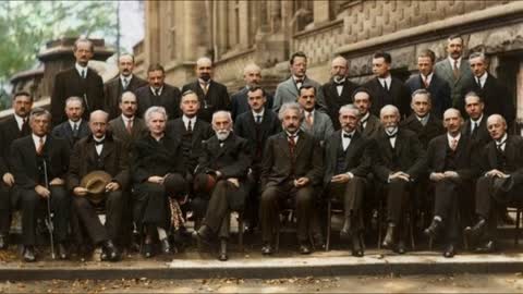 picture that collected the most famous scientists and geniuses of physics and chemistry