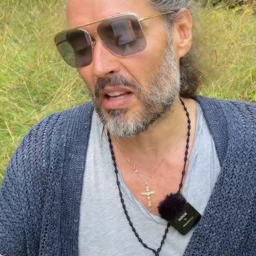 Russell Brand Reads Famous Wedding Bible Verses a Different Way