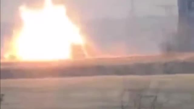 THE UKRAINIAN ARMY USING ATGMS TO DESTROY RUSSIAN TANKS.