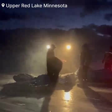 BREAKING: A Massive Rescue operation more than 75 people are stranded on a large broken sheet of ice