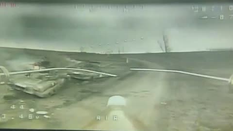 Insane Detonation of a Russian Tank Attempting to be Salvaged