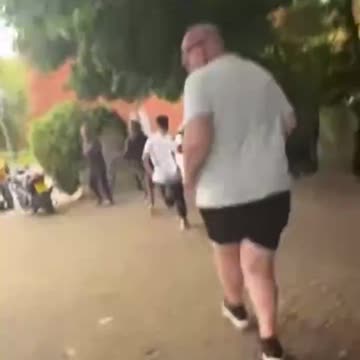 Armed groups clash in Stoke, UK