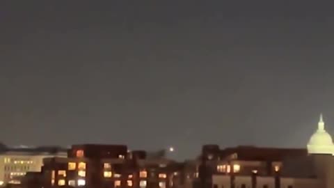 Mysterious lights have been reported over Capitol Hill causes UFO panic in DC