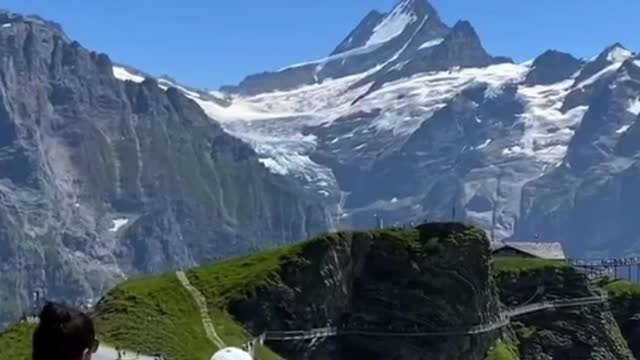 Nature is really uncanny workmanship, this scene is really spectacular.