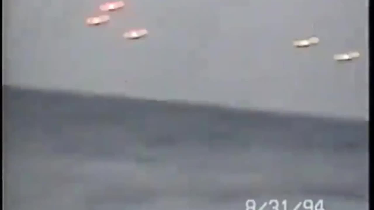 Fishermen get chased by UFOs (Classic Footage)