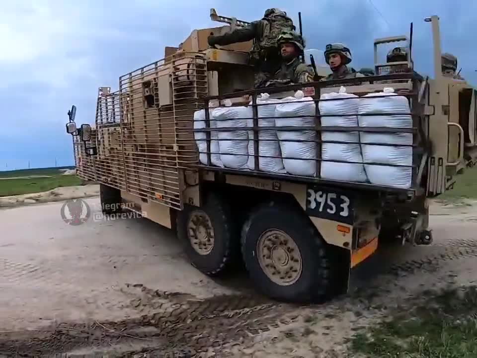 Britská vozidla Wolfhound v bojových akcích na Donbasu