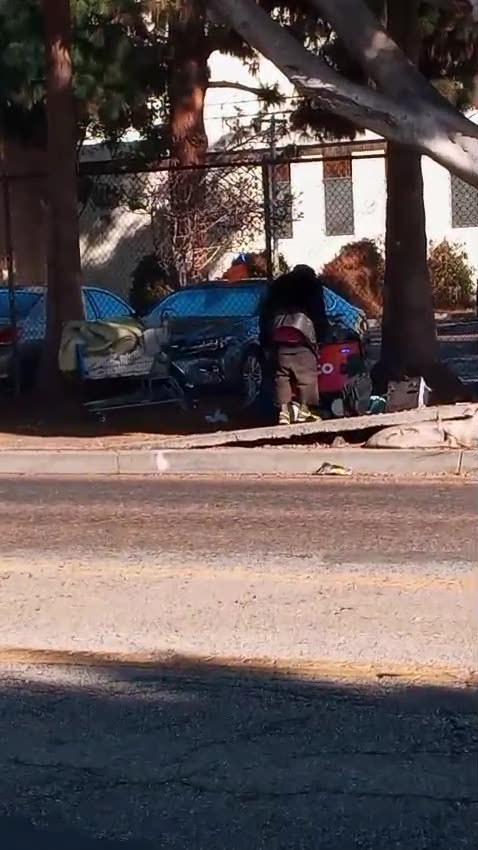 😁😁SHOCKING FOOTAGE: SEXUAL ASSAULT OF A DELIVERY BOT IN ISLAM-GELES.😁😁