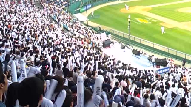 korean baseball playground