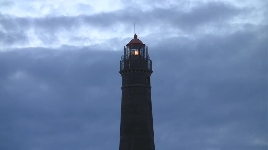 Keeping the tower can stand loneliness