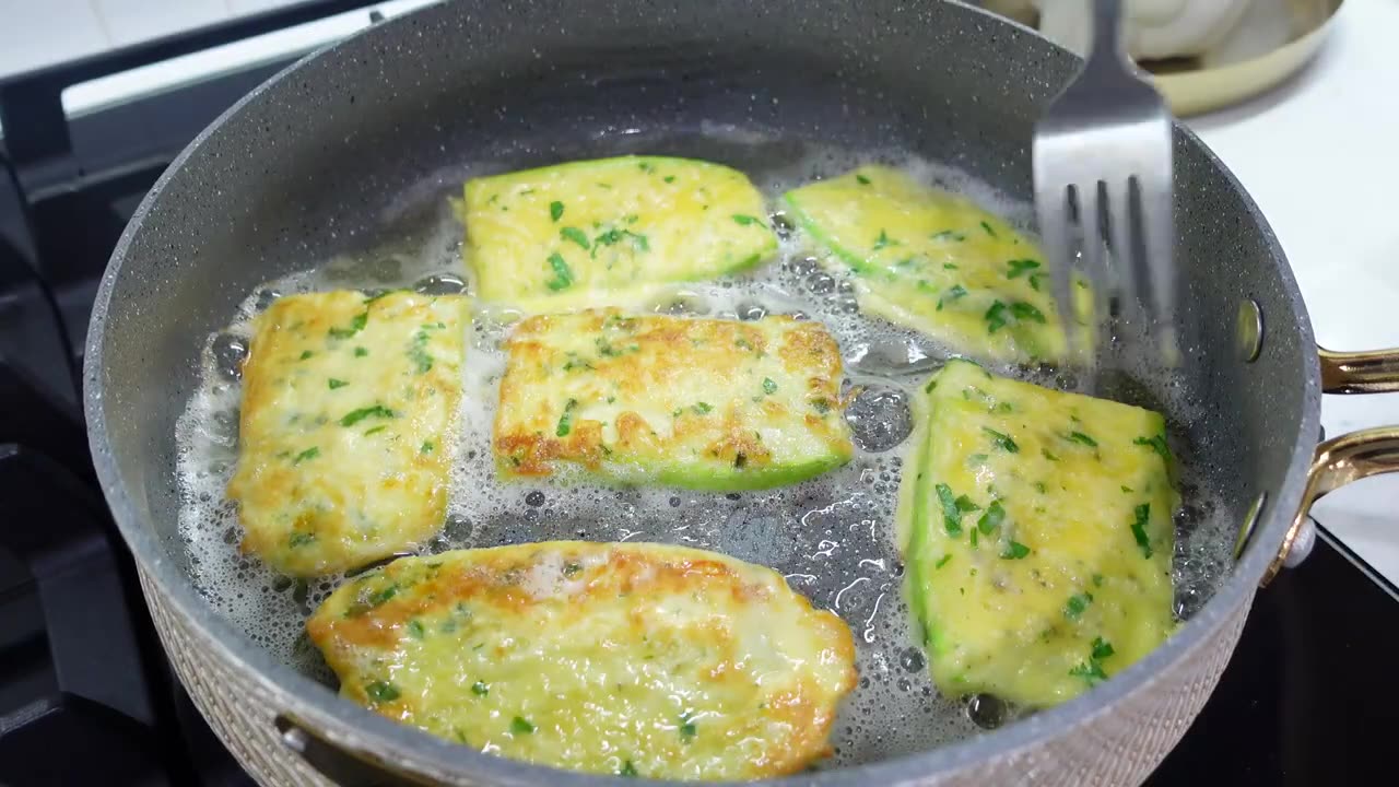 Zucchini tastes better than meat! A simple and delicious recipe for fried zucchini!