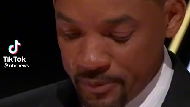 Will Smith apologizes for slapping Chris Rock