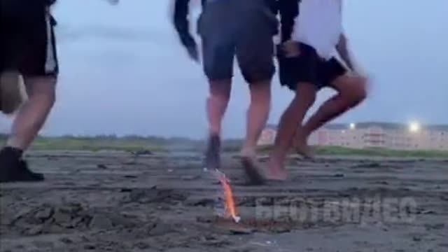 Kaboom LOL🤣🤣