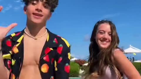 wait for the remix😩 which dance do you like better?