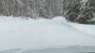 Lakeside drive. Private type
