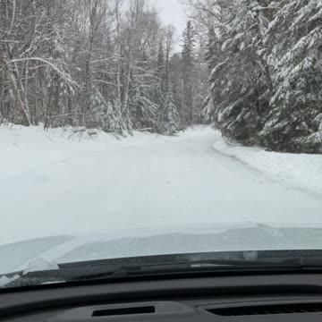 Lakeside drive. Private type