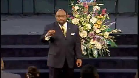 Dr Myles Munroe shares on Kingdom LAW