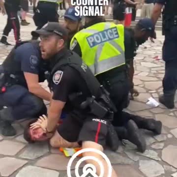 Justin Castro Trudeau's Bloodthirsty Agents Of The State Attack Protesters