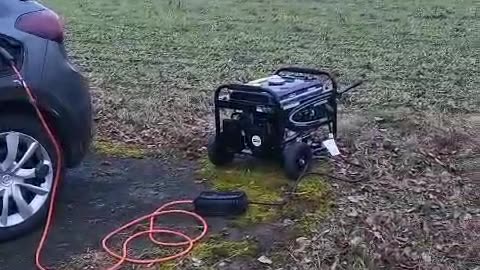 Dízel generátor tölti az elektomos autót.