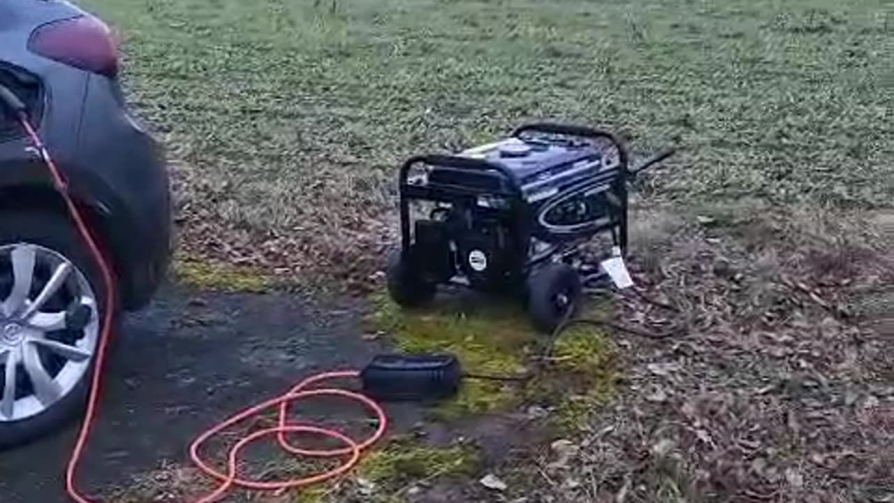 Dízel generátor tölti az elektomos autót.