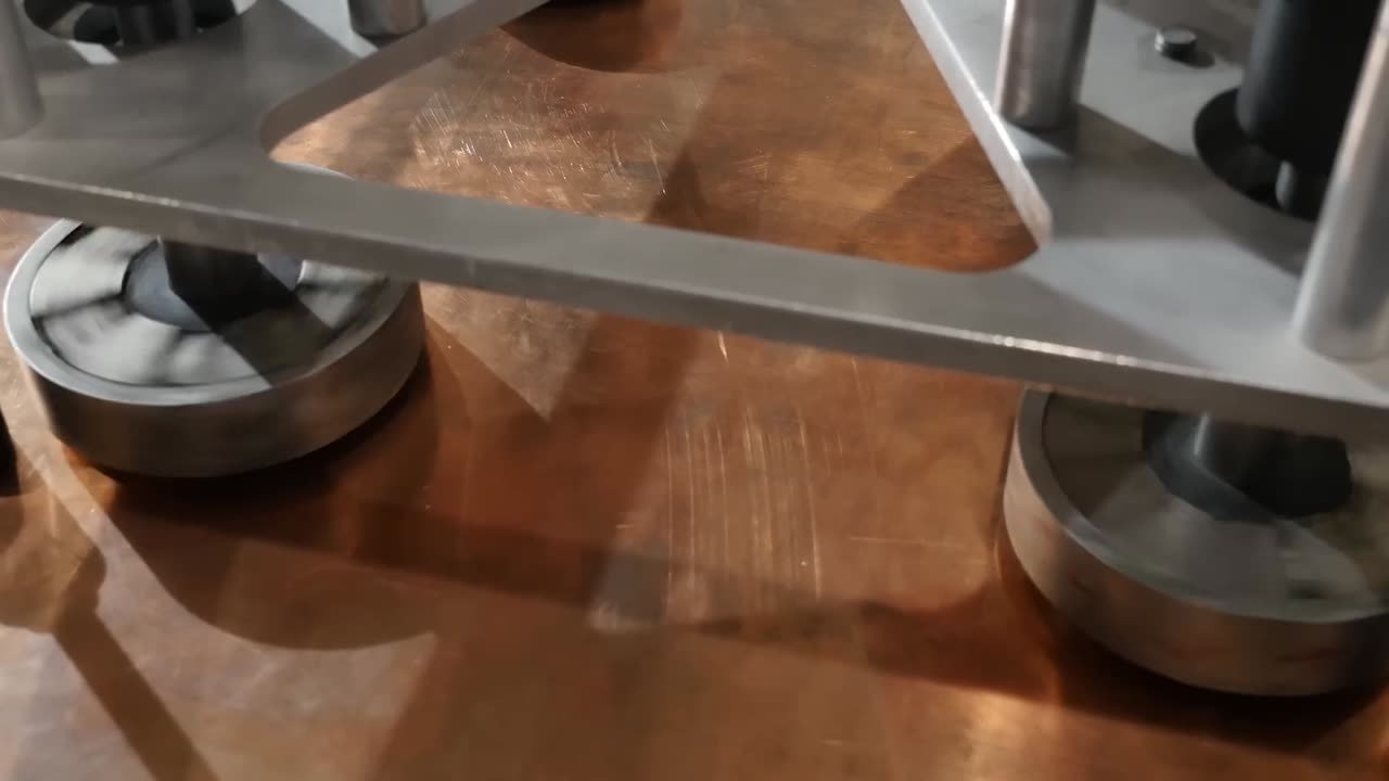 Electromagnetic Levitation Quadcopter