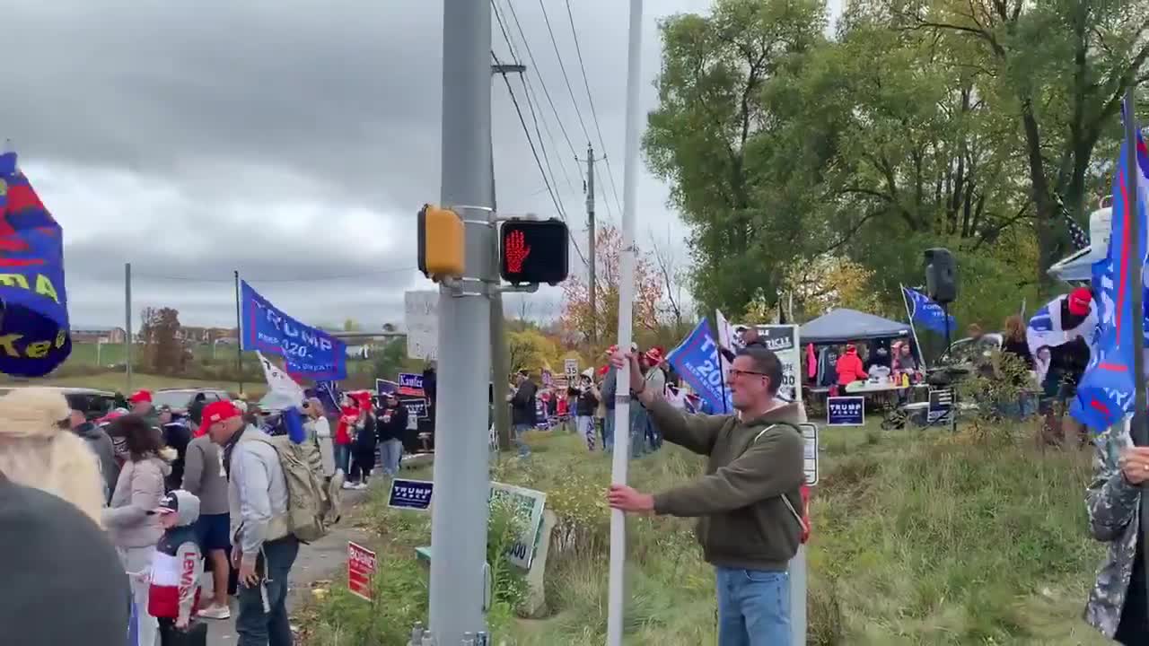 Biden - PA, Greeted with Massive Trump Roadside Rally!