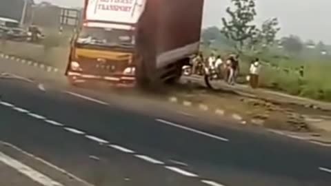 Algo estranho no caminhão