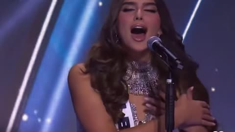 Franceska Rustem shkëlqen në Miss Universe