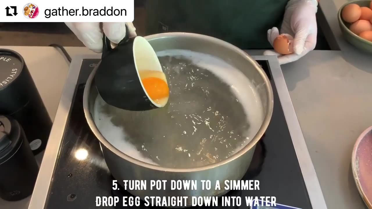 How to poach an egg