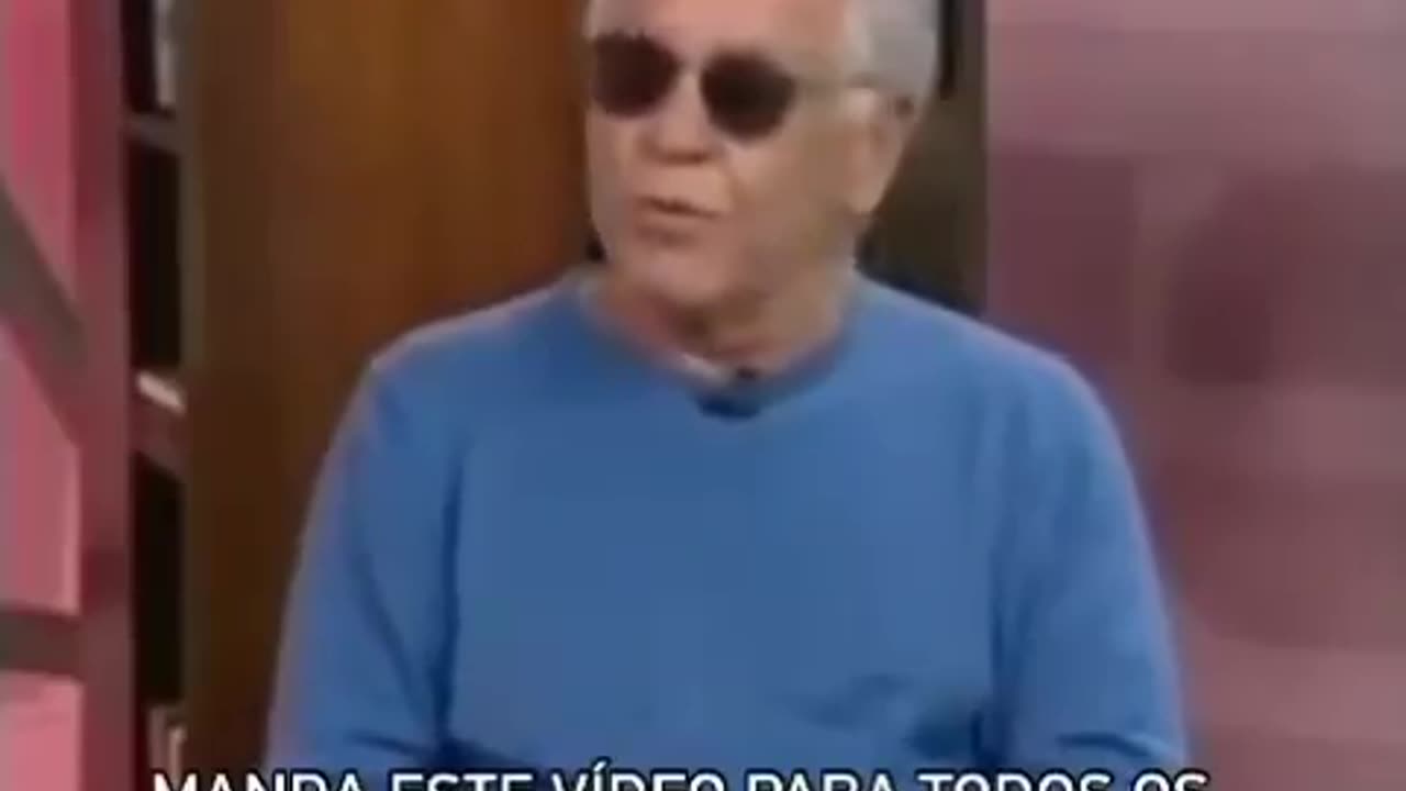 Um comunista faz a pergunta esperando uma resposta.