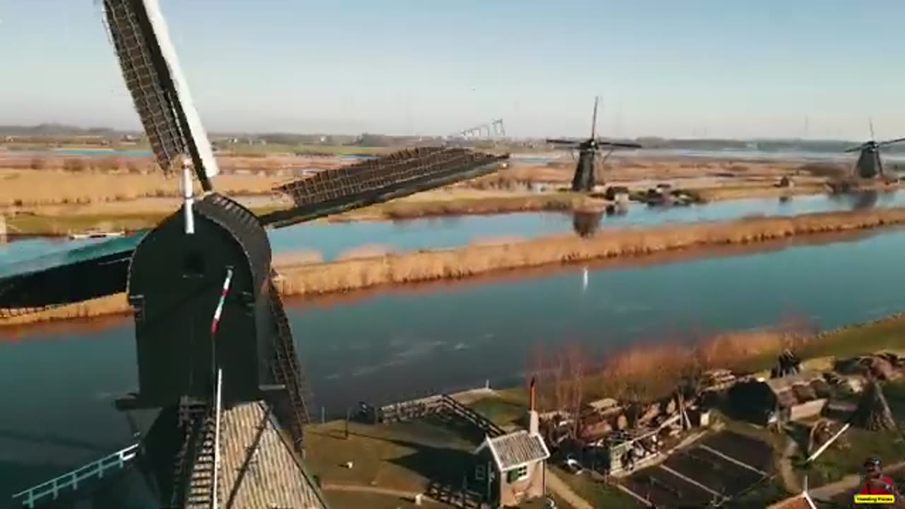 Kinderdijk's magnificent windmills