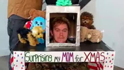 He surprised his mom in the craziest way...❤