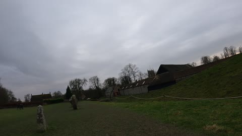 Speed lapse ar an ancient stone circle .