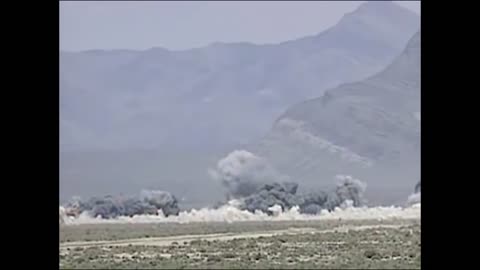 Stunning Video of B-1 Lancer in Action • Takeoff & Landing [Training Footage]-15