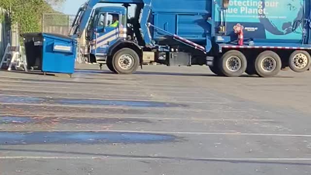 San Diego Trash Truck